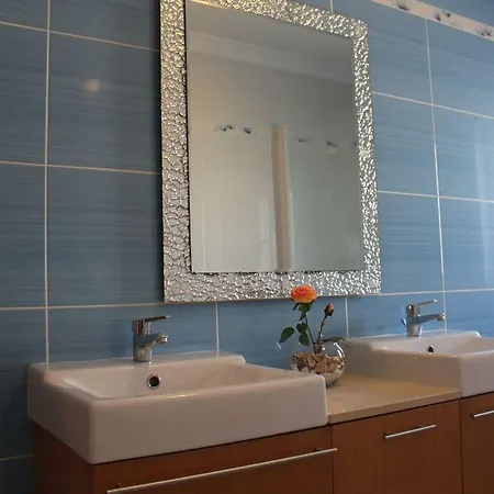 בית נופש Europa House *